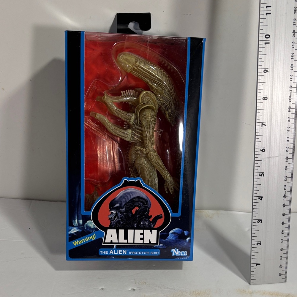 Alien Big Chap Prototype Suit Action Figure NECA